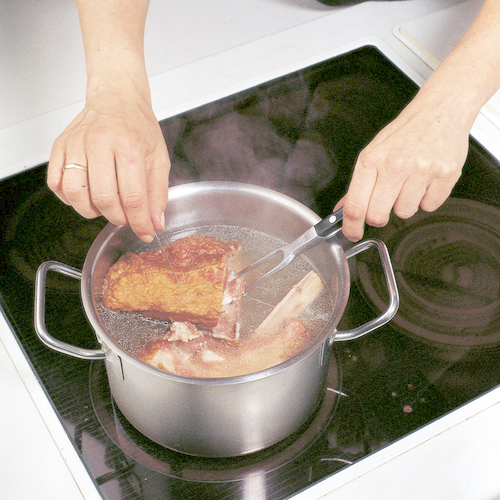 Gekochtes Selchfleisch mit Sauerkraut: Wikimeat