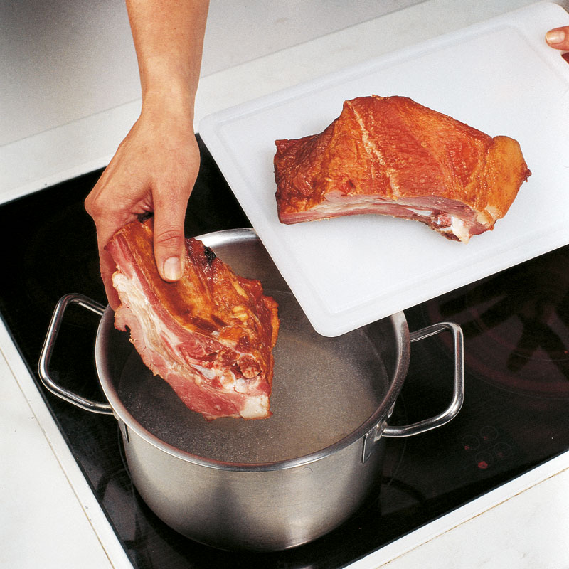 Gekochtes Selchfleisch mit Sauerkraut: Wikimeat